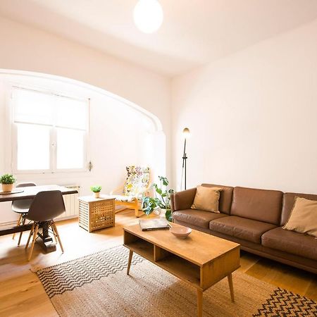 Casa Playa Zurriola-Aviso-Obras En La Fachada Del Patio Hasta Mayo O Junio-No Ha Habido Quejas Por El Ruido-Precio Bajo- House Playa Zurriola-Warning-Works On The Facade Of The Patio Until May Or June-There Have Been No Noise Complaints- Low Price サン・セバスティアン エクステリア 写真