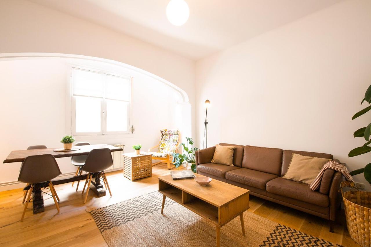Casa Playa Zurriola-Aviso-Obras En La Fachada Del Patio Hasta Mayo O Junio-No Ha Habido Quejas Por El Ruido-Precio Bajo- House Playa Zurriola-Warning-Works On The Facade Of The Patio Until May Or June-There Have Been No Noise Complaints- Low Price サン・セバスティアン エクステリア 写真